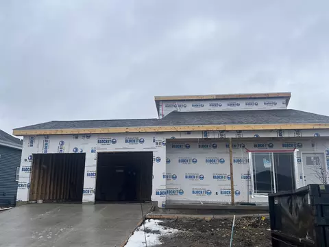 6652 Uecker Dr, Deforest, WI 53532