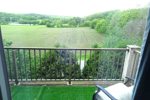 7201 Mid Town Rd #311, Madison, WI 53719