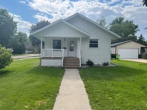 320 S Grove St, Waupun, WI 53963