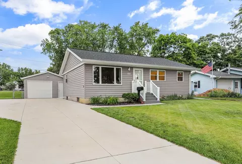 1106 Bonnie Ln, Madison, WI 53716