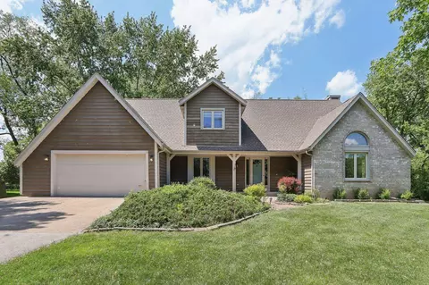 26134 Windermere Dr, Waterford, WI 53185