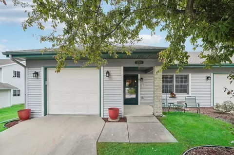 209 E Parkview St #D, Cottage Grove, WI 53527