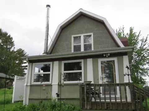 w10415 Blackhawk Trail, Fox Lake, WI 53933