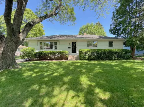 1722 Sachtjen St, Madison, WI 53704