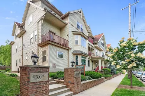 1037 Williamson St #105, Madison, WI 53703