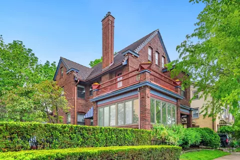 25 Langdon St #B, Madison, WI 53703