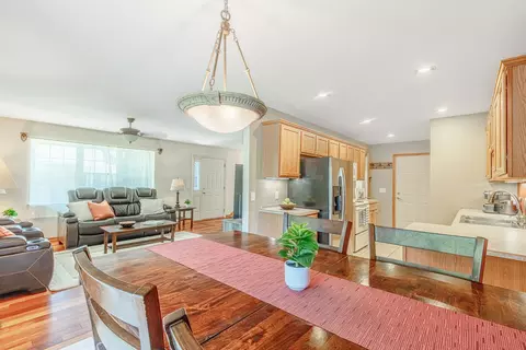 973 Chandler Ln, Sun Prairie, WI 53590