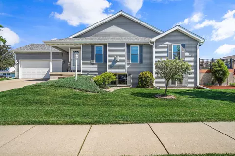 201 Marcie Dr, Brooklyn, WI 53521