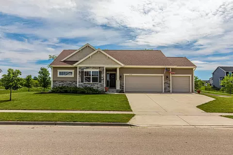 6650 Wolf Hollow Rd, Windsor, WI 53598