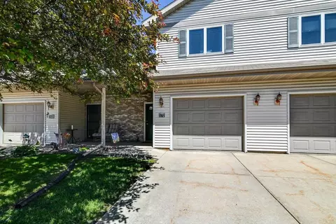172 Alpine Meadows Cir, Oregon, WI 53575