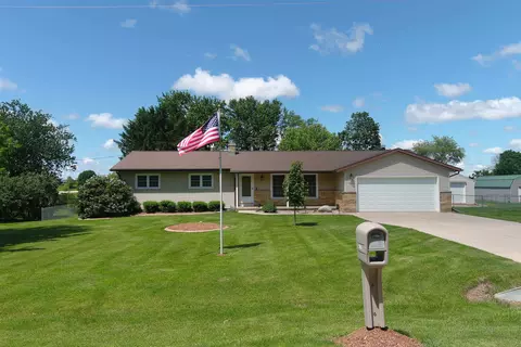 2715 Hula Dr, Verona, WI 53593
