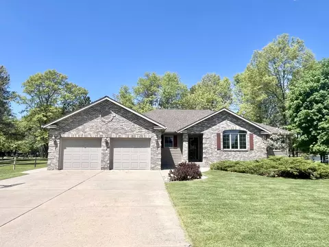 996 Excalibur Ct, Nekoosa, WI 54457