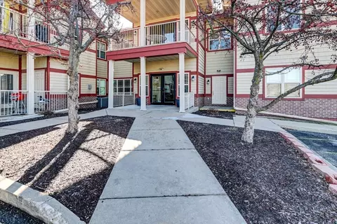 1300 School St #204, Sun Prairie, WI 53590