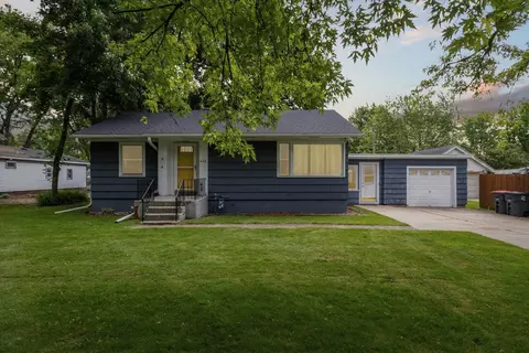 448 S Madison St, Evansville, WI 53536