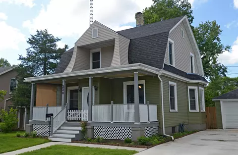 228 W Burns St, Portage, WI 53901