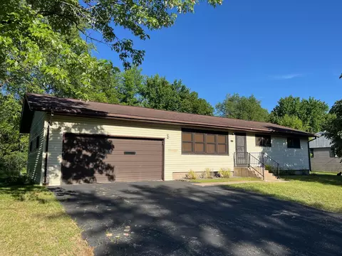 104 N Pierce St, Adams, WI 53910