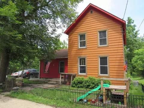 1308 W Delavan Dr, Janesville, WI 53546