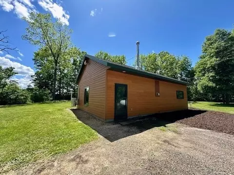 w2851 West Clark Road, Lyndon Station, WI 53944