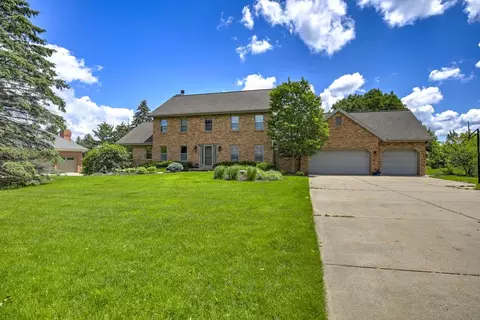 7433 Welton Dr, Madison, WI 53719
