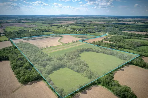92 Ac Csm 5674 Mortensen Rd, Brooklyn, WI 53521