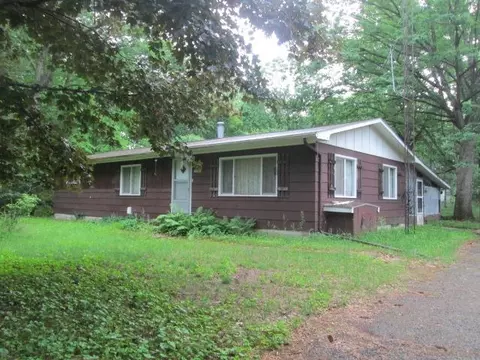 1629 S Shore Dr, Arkdale, WI 54613