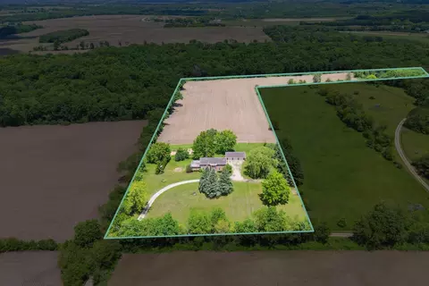 3402 W Stone Farm Rd, Edgerton, WI 53534