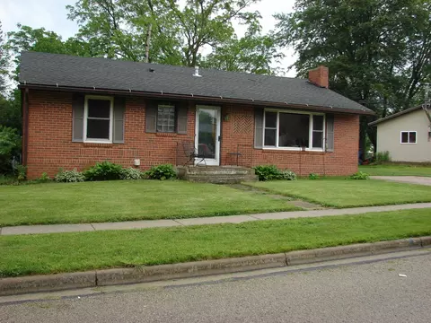 104 Grove St, Ridgeway, WI 53582