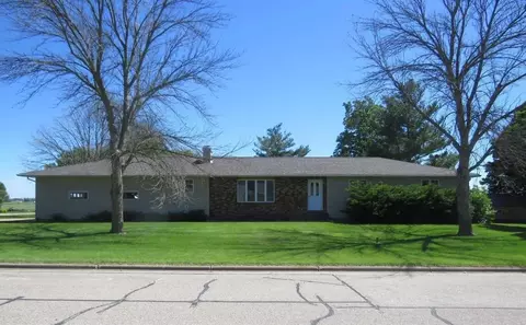 410 W Florence St, Livingston, WI 53554