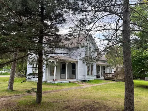 206 W 2nd St, Friendship, WI 53934