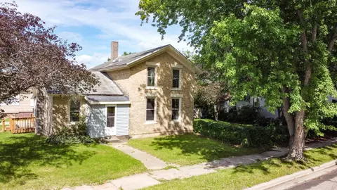 304 Elm St, Mauston, WI 53948
