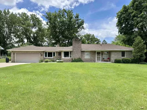 806 E Hart Rd, Beloit, WI 53511