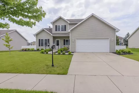 271 Amber Dr, Whitewater, WI 53190