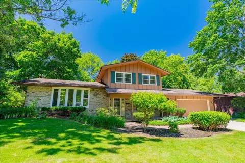 322 Cheyenne Trl, Madison, WI 53705