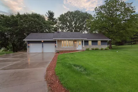 6518 Beech Ct, Waunakee, WI 53597