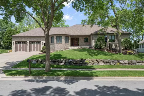 6110 Fredericksburg Ln, Madison, WI 53718