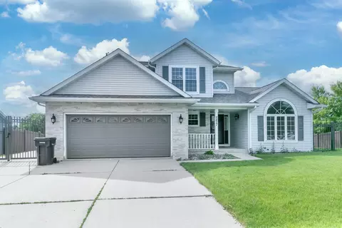 2427 Greenwood Dr, Janesville, WI 53546