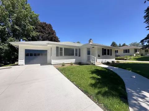 2221 5th St, Monroe, WI 53566