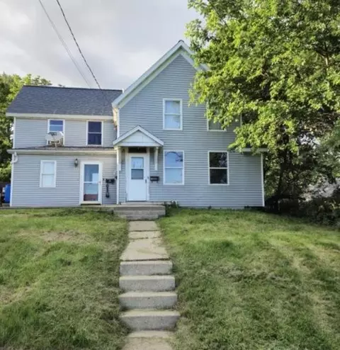 520 E Main St, Platteville, WI 53818