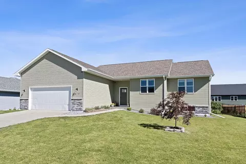 679 Prairie View Dr, Evansville, WI 53536