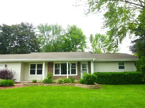 w9089 Heritage Hills Road, Beaver Dam, WI 53916