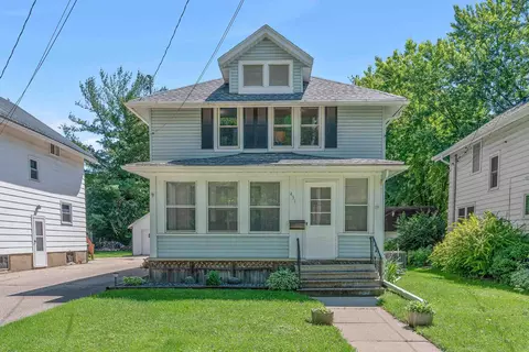 431 S University Ave, Beaver Dam, WI 53916