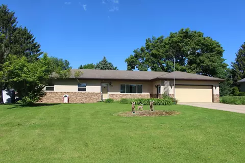 5481 S Kennedy Dr, Waunakee, WI 53597