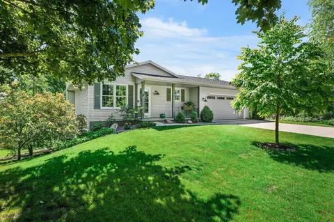 2609 Cochise Trl, Fitchburg, WI 53711
