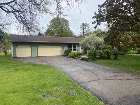 4650 Hawthorne Ct, Middleton, WI 53562