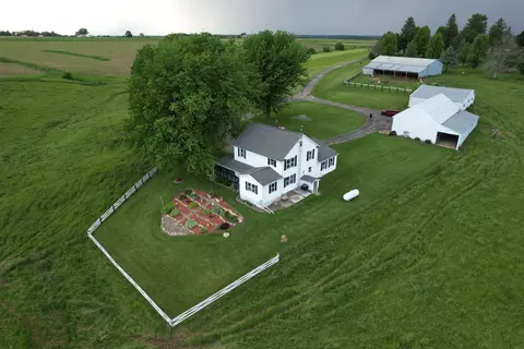 6409 Highway 35 81, Lancaster, WI 53813