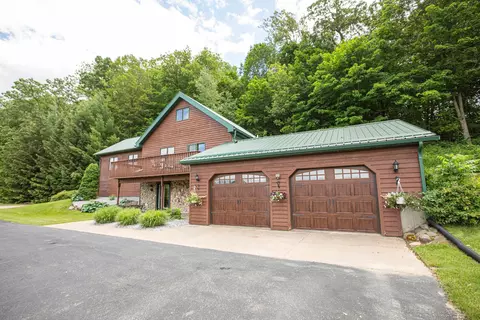 3905 Level Valley Rd, Fennimore, WI 53809
