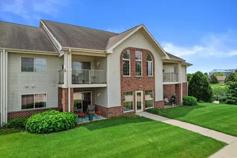w1064 Marietta Avenue #205, Ixonia, WI 53036