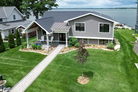 3086 Shadyside Dr, Stoughton, WI 53589