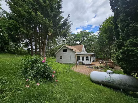 104 N Loftus St, De Soto, WI 54624