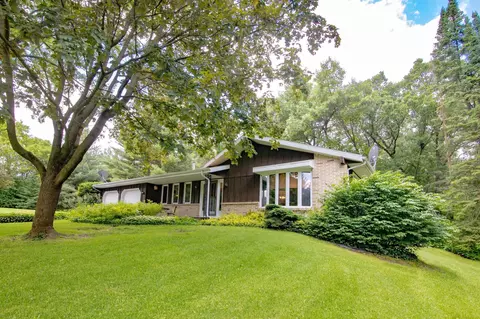 7819 N Moore Rd, Edgerton, WI 53534